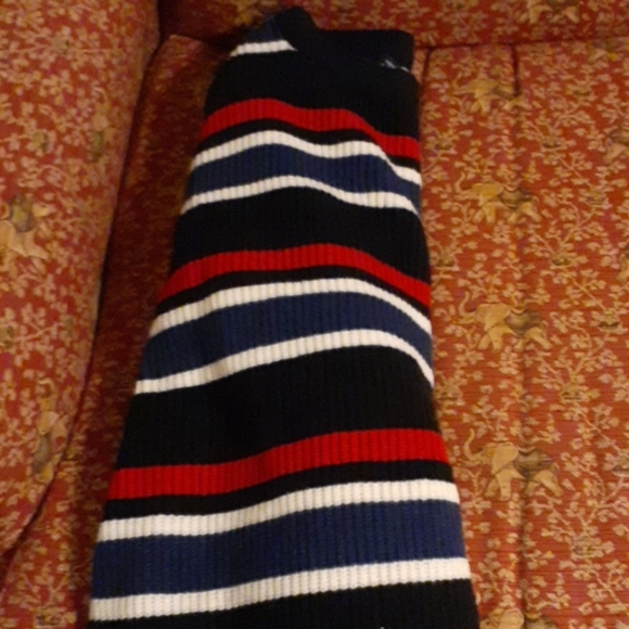 Sweater - Picture 2 of 4